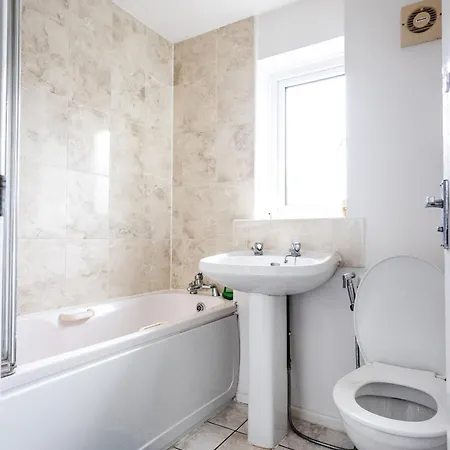 Contractor's Haven In Patchway * Bristol