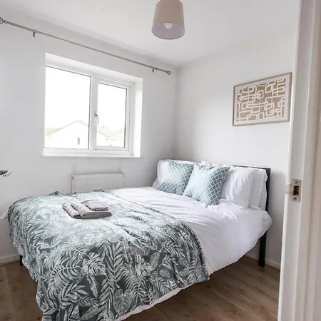 Contractor's Haven In Patchway