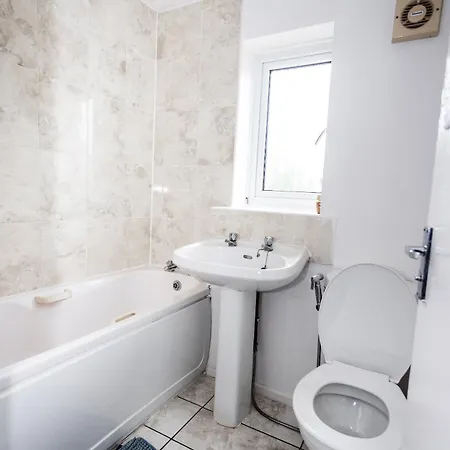 בית נופש Contractor's Haven In Patchway *